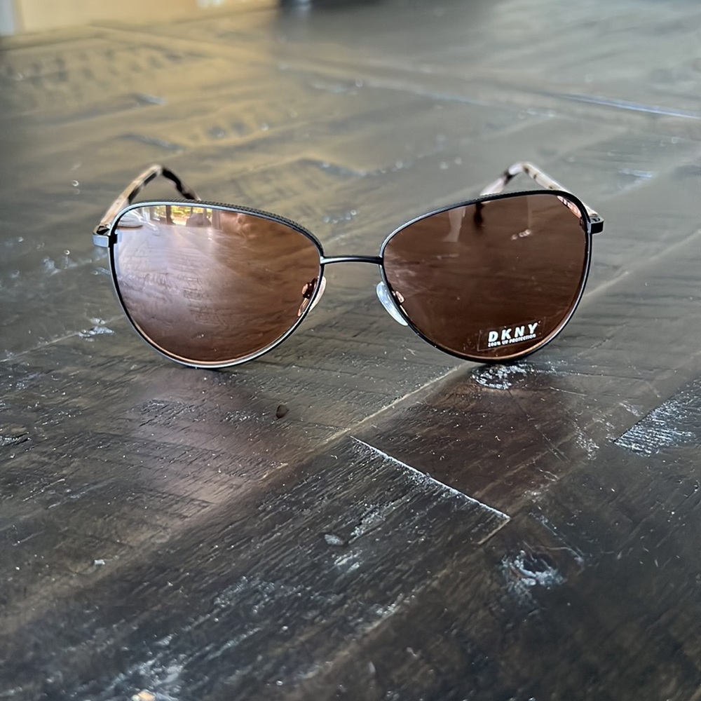 DKNY City Native Aviator Sunglasses in Blush